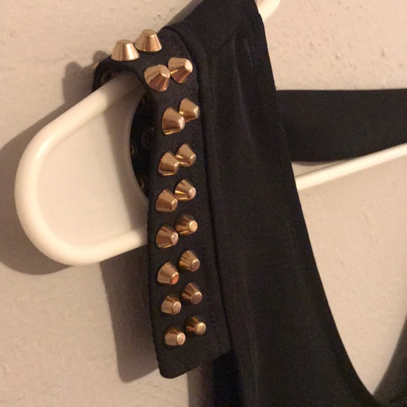 Lush Studded Tank - Picture 3 of 6